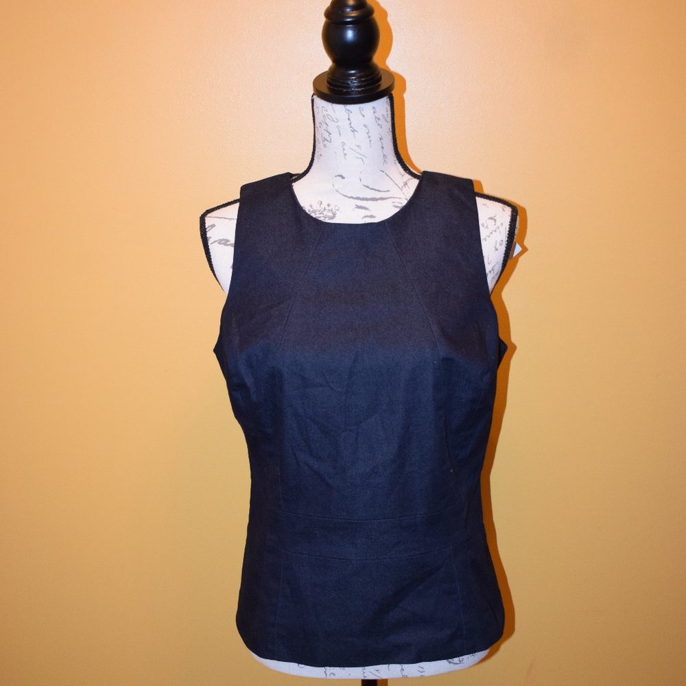 Banana Republic sleeveless top NWT back zip
